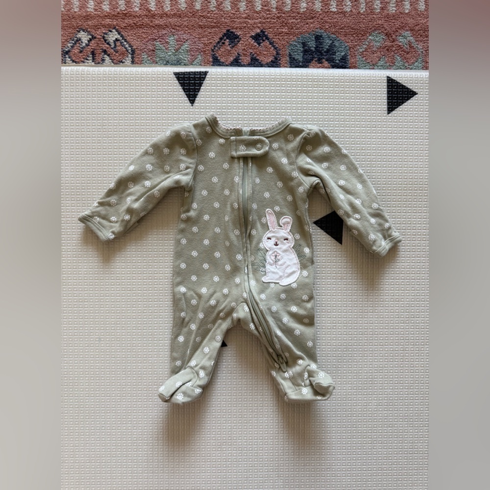 Carter’s|Baby girl Sage green ditsy floral with Bunny One Piece,footsies•••